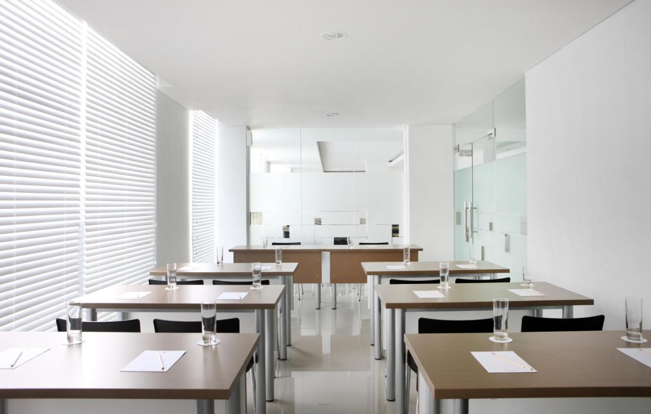 Amaris Hotel Malang Ngoại thất bức ảnh