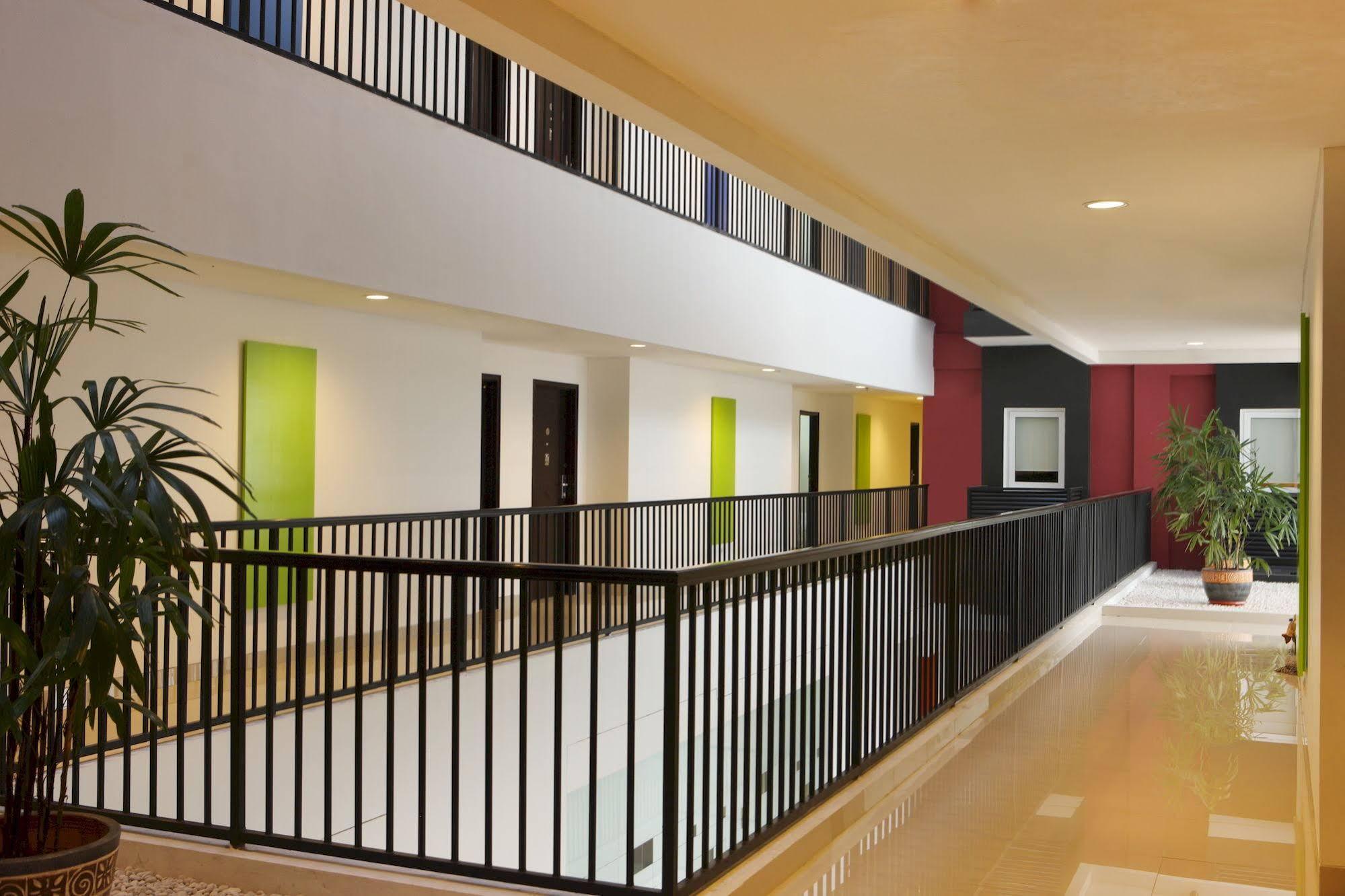Amaris Hotel Malang Ngoại thất bức ảnh