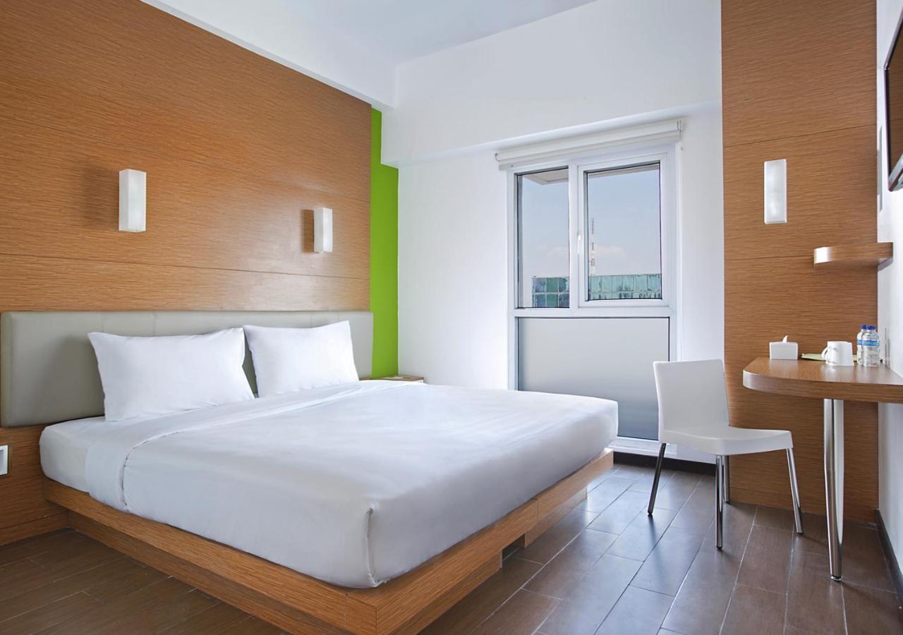 Amaris Hotel Malang Ngoại thất bức ảnh
