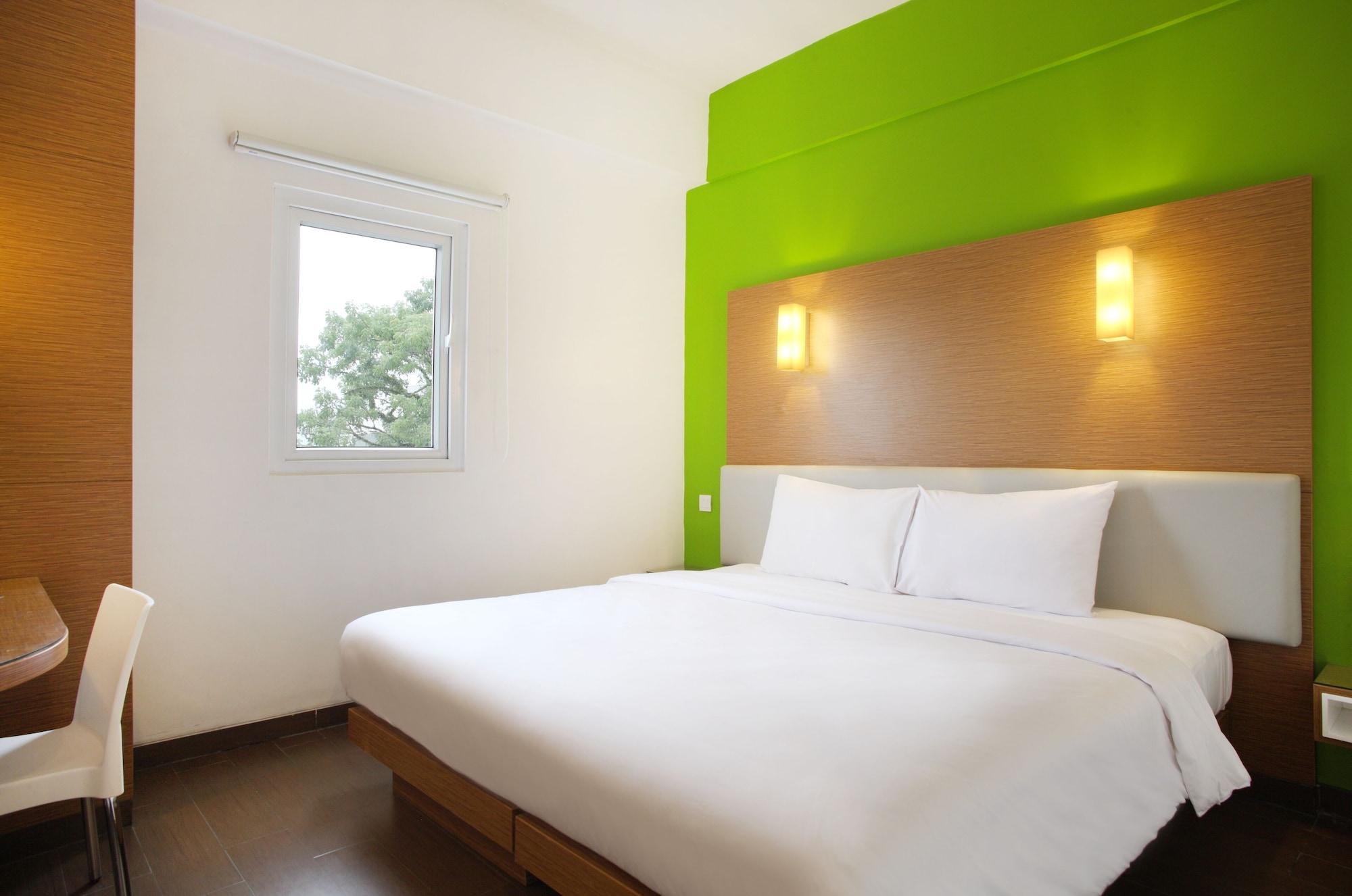 Amaris Hotel Malang Ngoại thất bức ảnh