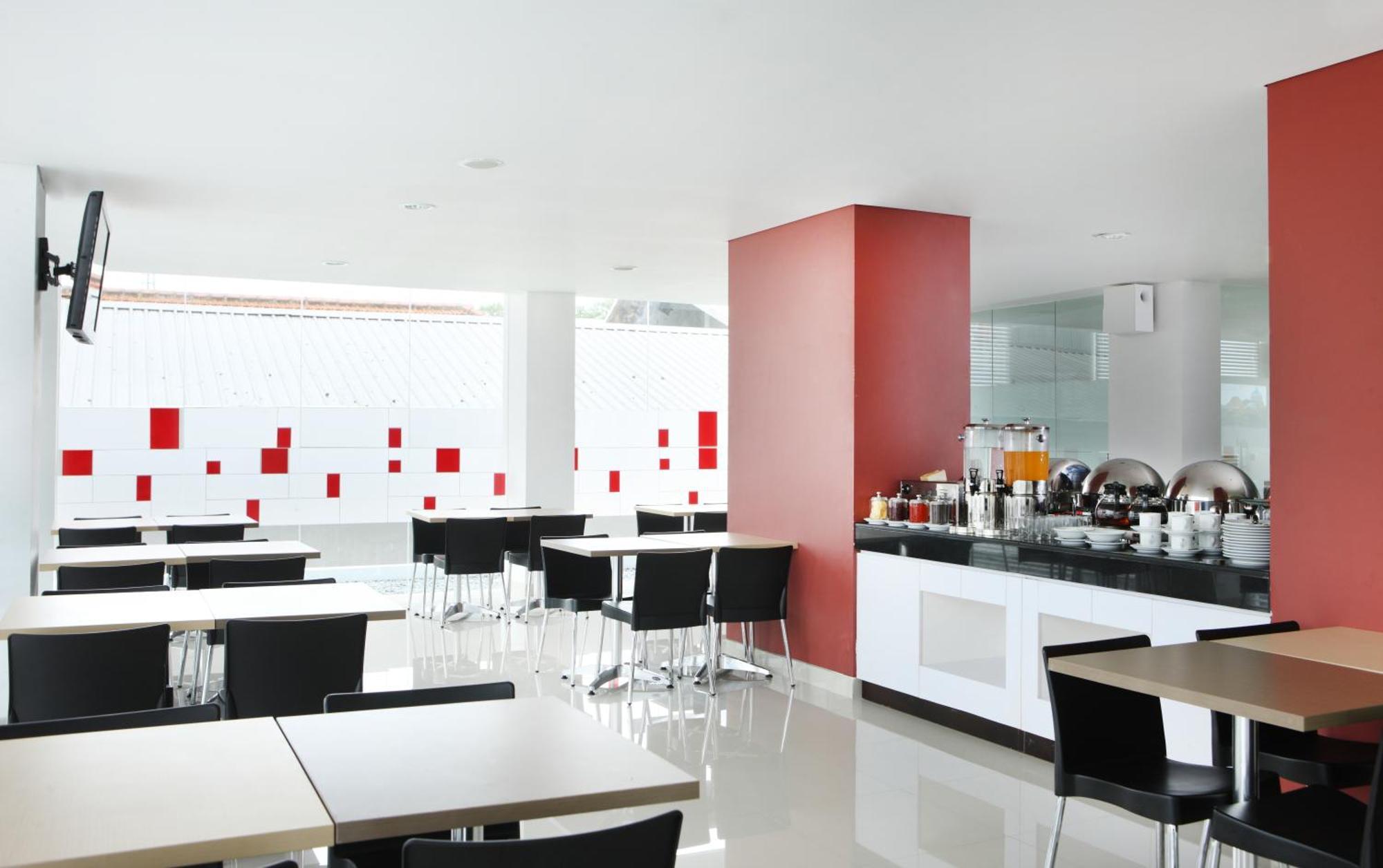 Amaris Hotel Malang Ngoại thất bức ảnh