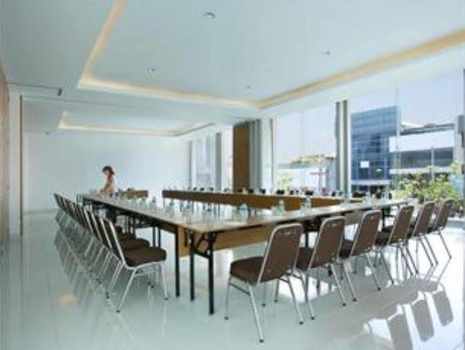 Amaris Hotel Malang Ngoại thất bức ảnh